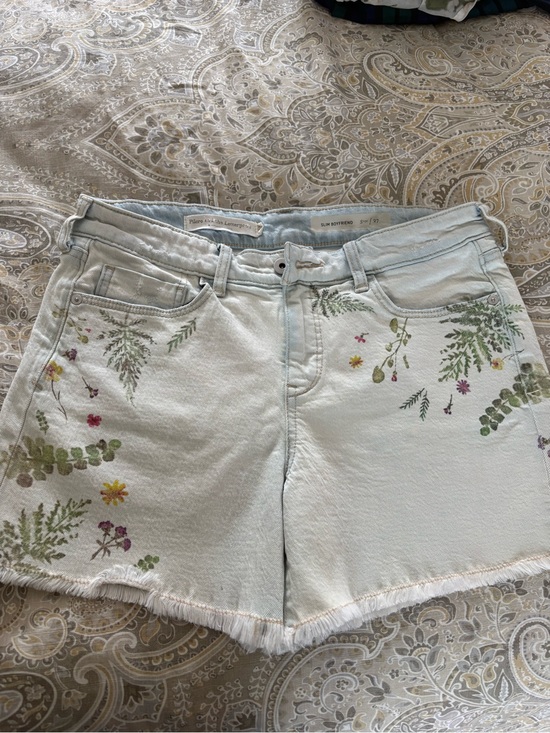 Pilcro and the Letterpress Pants - Pilcro and the Letterpress Light Wash Denim Shorts with Floral Print